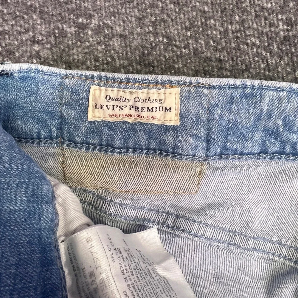 Levis Premium 511 Slim Jeans Mens 31x33 Light Wash Blue Casual Stretch Denim